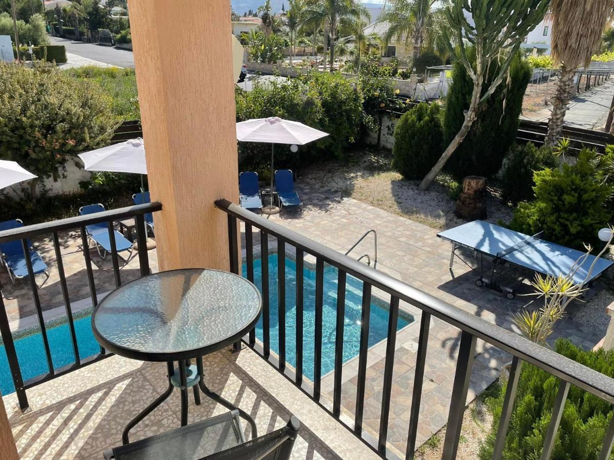 Villa Ocean Stones 1Km From Main Coral Bay Beach Peyia Exterior photo